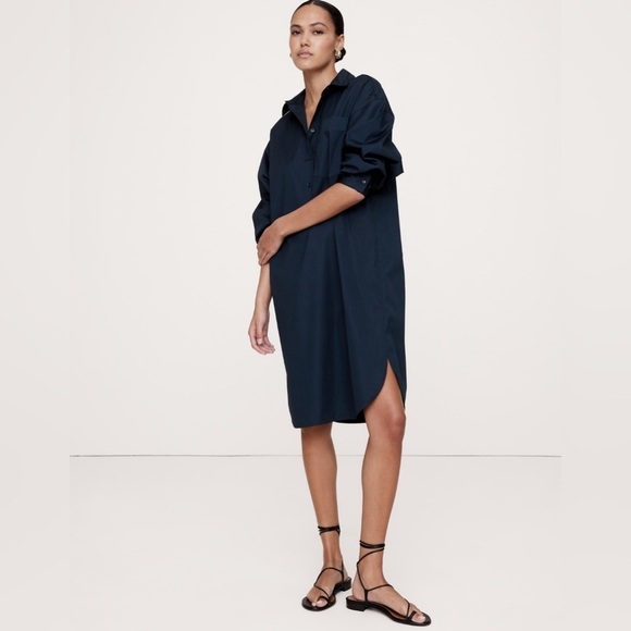 Banana Republic Dresses & Skirts - NWT! Banana Republic Navy Blue Oversized Poplin Midi Shirtdress - Multiple 🧶💫